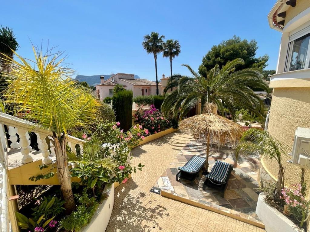 Villa Eva Asiana Guesthouse With Shared Pool Бениса Екстериор снимка