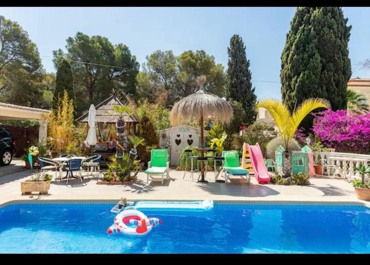 Villa Eva Asiana Guesthouse With Shared Pool Бениса Екстериор снимка